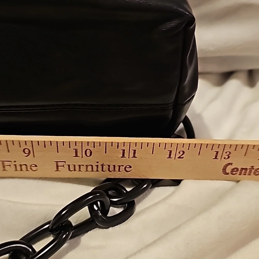 Badgley Mischka clutch style bag with metal chain black new with tag - Picture 6 of 9